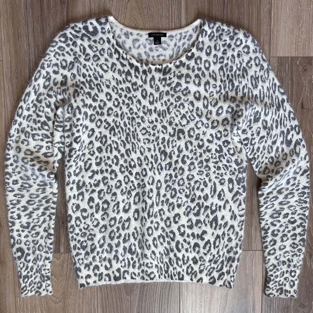 Ann Taylor Leopard Print Rabbit Hair Blend Sweater SM Classic Chic Soft Luxury